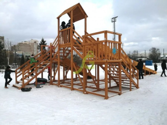 Зимняя деревянная горка "IgraGrad Snow Fox 12 м" с двумя скатами (две лестницы)